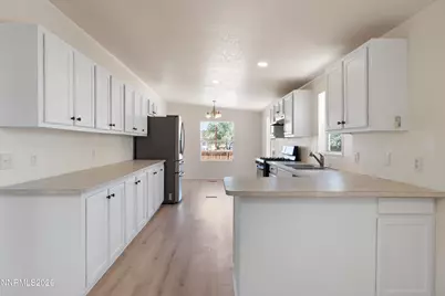 2705 Toiyabe Street, Silver Springs, NV 89429 - Photo 11