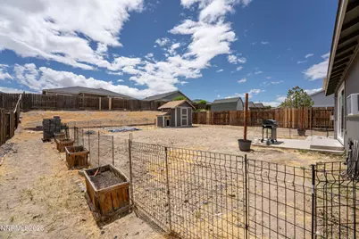 333 Emigrant Way, Fernley, NV 89408 - Photo 25