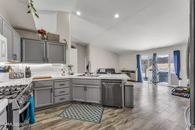 333 Emigrant Way, Fernley, NV 89408 - Photo 15
