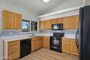 6796 Dorchester Dr, Sparks, NV 89436 - Photo 13