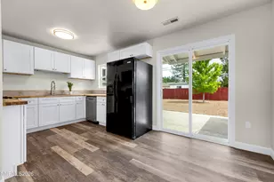 439 L St, Sparks, NV 89431 - Photo 9