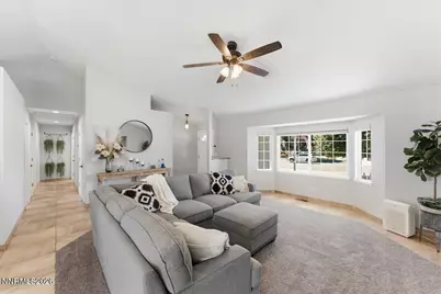 310 Veronica Avenue, Sparks, NV 89436 - Photo 7