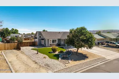 310 Veronica Avenue, Sparks, NV 89436 - Photo 1