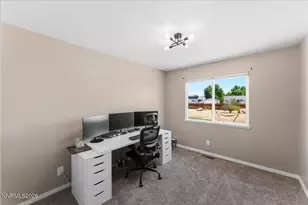 310 Veronica Ave, Sparks, NV 89436 - Photo 15