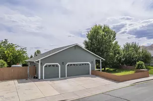 1436 Kinglet Dr, Spanish Springs, NV 89441 - Photo 9