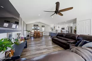 185 Leo Dr, Sparks, NV 89441 - Photo 5