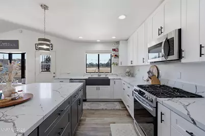 185 Leo Drive, Sparks, NV 89441 - Photo 7