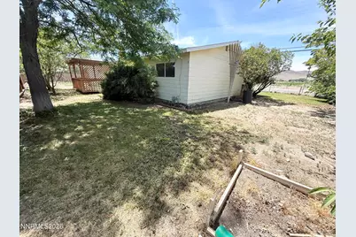 250 Miller Lane, Fernley, NV 89408 - Photo 13