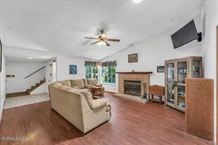 1805 Camelback Dr, Sparks, NV 89434 - Photo 7