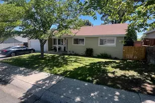 880 Pennsylvania Dr, Reno, NV 89503 - Photo 1
