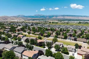 10749 Grayslake Dr, Reno, NV 89521 - Photo 63