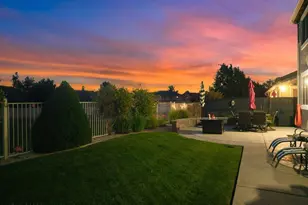 10749 Grayslake Dr, Reno, NV 89521 - Photo 43