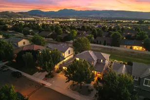 10749 Grayslake Dr, Reno, NV 89521 - Photo 3