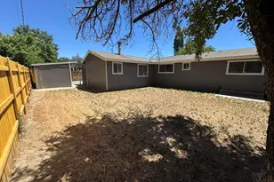 1332 Toiyabe Ave, Gardnerville, NV 89410 - Photo 3