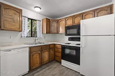 868 S Minnesota Street, Carson City, NV 89703 - Photo 7