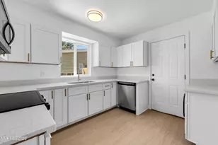 922 Prospect Ave, Sparks, NV 89431 - Photo 7