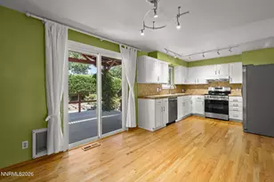 3907 Buckingham Square, Reno, NV 89503 - Photo 7
