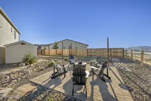 5492 Fossilstone Ct, Sparks, NV 89436 - Photo 9