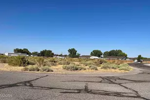 1195 Sarah Belle Ln, Fallon, NV 89406 - Photo 1