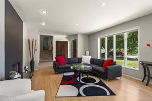 1505 Krupp Cir, Reno, NV 89509 - Photo 9