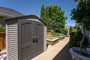 7330 Island Queen Dr, Sparks, NV 89436 - Photo 9