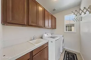 6679 Quantum Dr, Sparks, NV 89436 - Photo 37