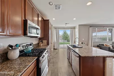 7845 Opal Bluff Drive, Reno, NV 89506 - Photo 9