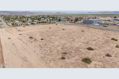 1635 Lake Avenue, Silver Springs, NV 89429 - Photo 5