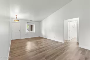 9830 Crystalline Dr, Reno, NV 89506 - Photo 7