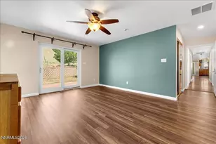 905 Thoroughbred Cir, Reno, NV 89508 - Photo 19