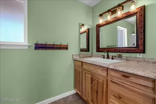 905 Thoroughbred Cir, Reno, NV 89508 - Photo 35