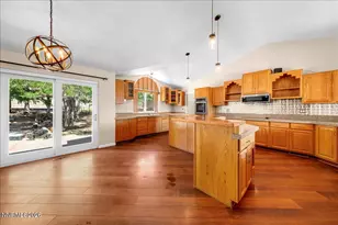 905 Thoroughbred Cir, Reno, NV 89508 - Photo 7