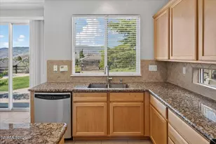 7730 Peavine Shadow Ct, Reno, NV 89523 - Photo 13