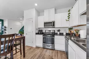 8744 Scenic Sky Dr, Reno, NV 89506 - Photo 7