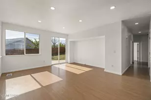9690 Thornridge Ct, Reno, NV 89506 - Photo 5