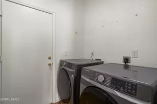 9690 Thornridge Ct, Reno, NV 89506 - Photo 17