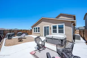 10998 Bloomsburg Dr, Reno, NV 89506 - Photo 43