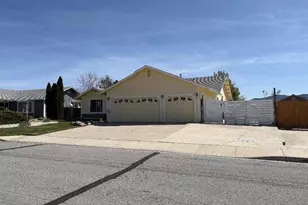 1086 Spoonbill Ct, Sparks, NV 89441 - Photo 3