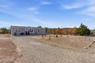 2815 Pueblo St, Silver Springs, NV 89429 - Photo 3