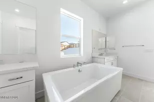 460 Hutchinson Dr, Sparks, NV 89441 - Photo 11