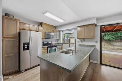 5840 Starcrest Avenue, Reno, NV 89523 - Photo 7