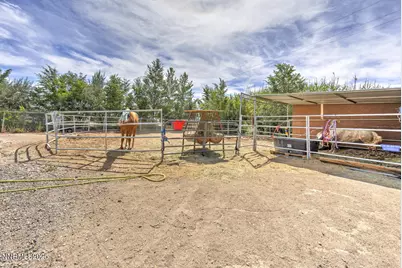 1095 W 7th Street, Silver Springs, NV 89429 - Photo 25