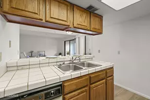 3095 Lakeside Dr, Reno, NV 89509 - Photo 11