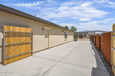 742 Mallard Crest Drive, Sparks, NV 89441 - Photo 3