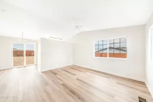 5654 Cranberry Ct, Sun Valley, NV 89433 - Photo 7