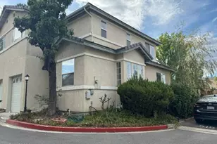 535 Warren Ct, Reno, NV 89509 - Photo 1