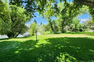 2300 Dickerson Rd, Reno, NV 89503 - Photo 25