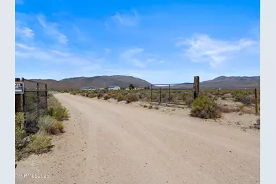 5200 Range Land Road, Reno, NV 89510 - Photo 9