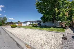 17235 Waxwing St, Reno, NV 89508 - Photo 3