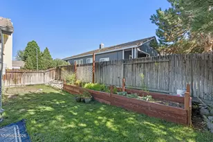 5355 Mesa Verde Dr, Sparks, NV 89436 - Photo 15